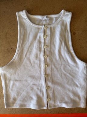 Garage Crop Tank